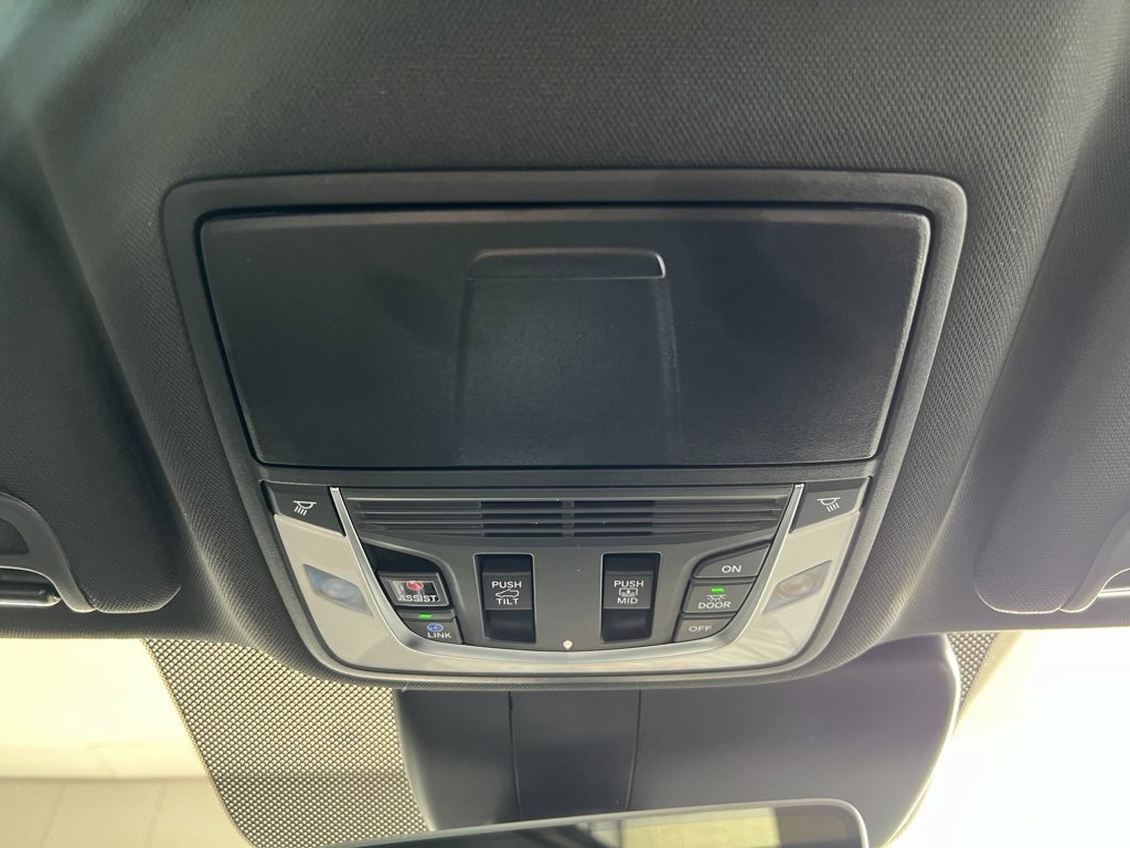 New 2026 Acura RDX SH-AWD image 25