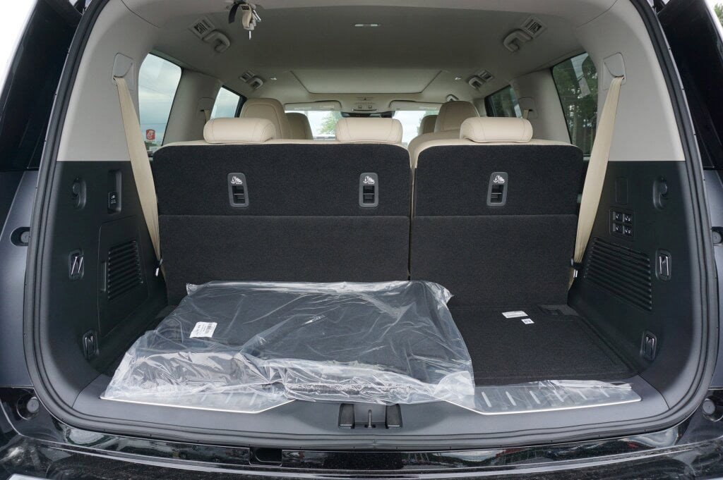 New 2026 Nissan Armada Platinum image 7