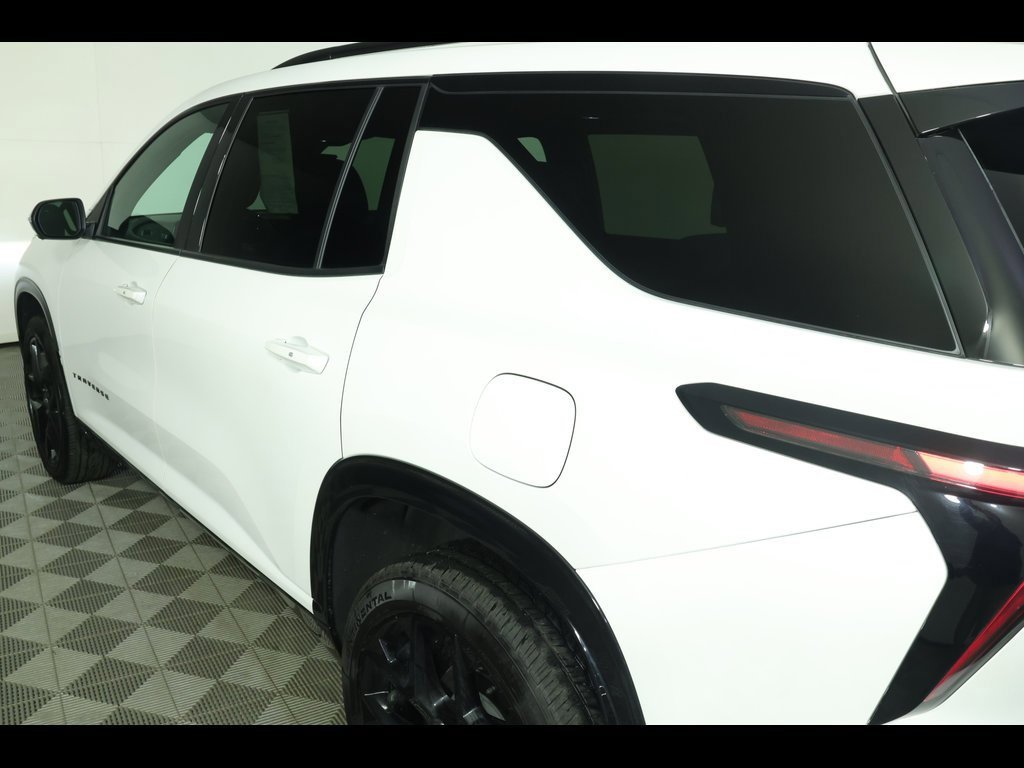 Used 2024 Chevrolet Traverse RS w/ LPO, Floor Liner Package image 20