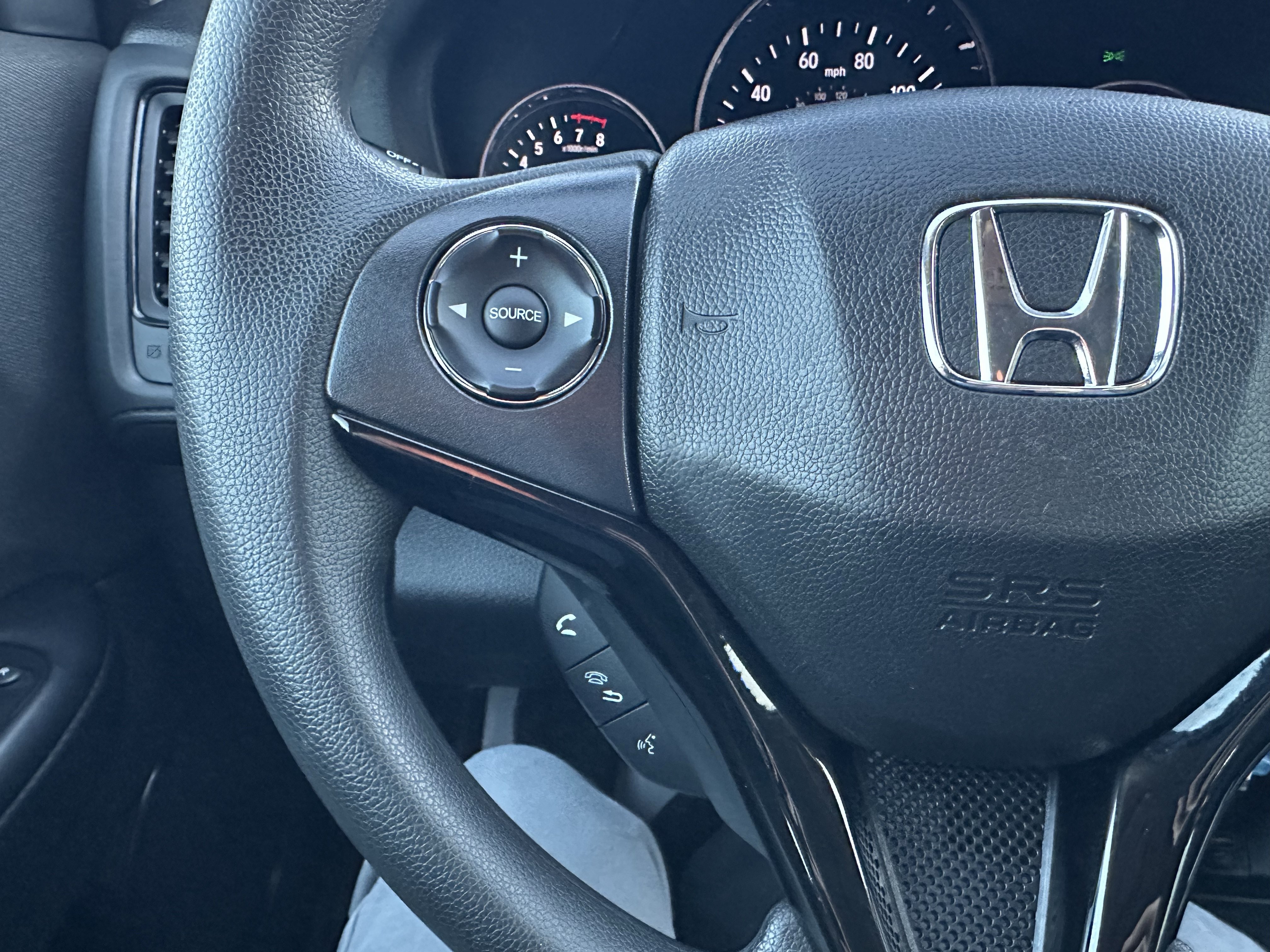 Used 2020 Honda HR-V LX image 11