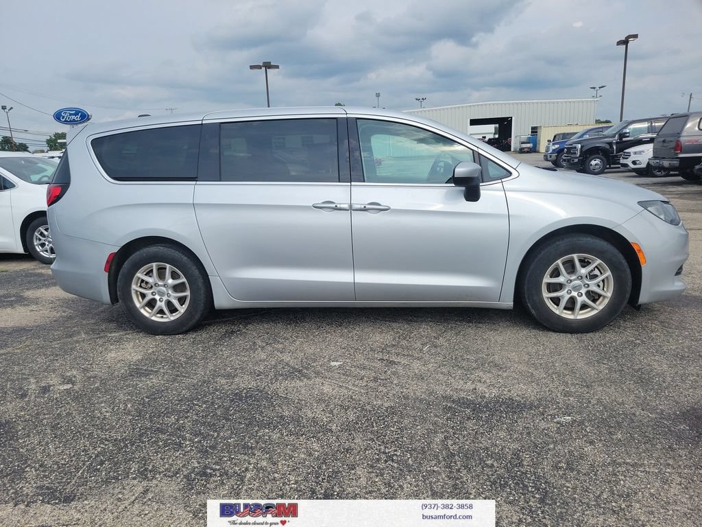 Used 2023 Chrysler Voyager LX FWD image 27