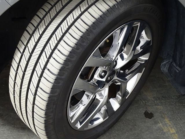 Used 2019 Kia Sorento SX image 45