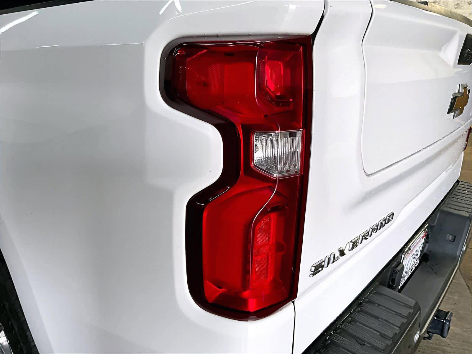 Used 2021 Chevrolet Silverado 1500 LTZ AWD/4WD image 31