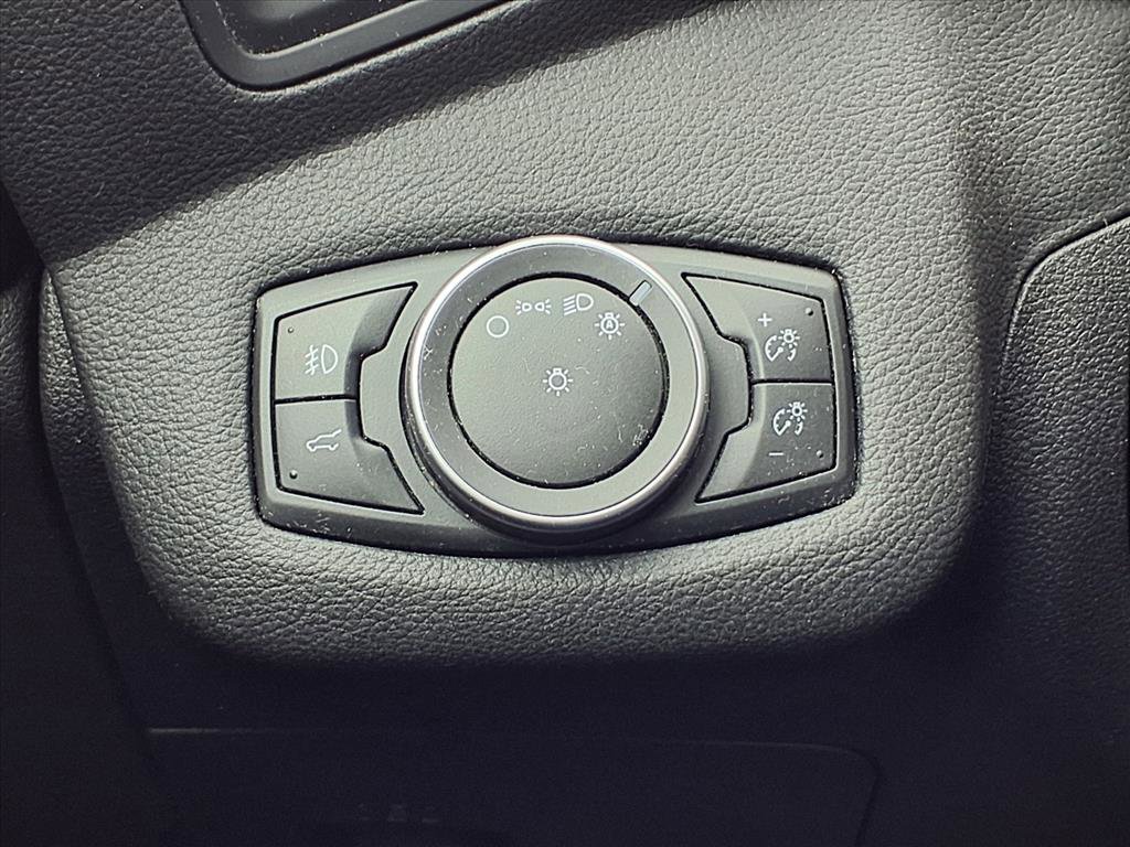 Used 2017 Ford Escape SE w/ Equipment Group 201A image 18