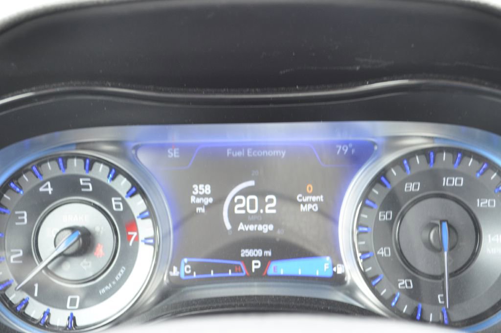 Used 2023 Chrysler 300 S w/ Comfort Group RWD image 9