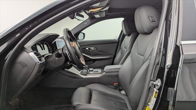 Used 2020 BMW 330i Sedan w/ Convenience Package RWD image 14