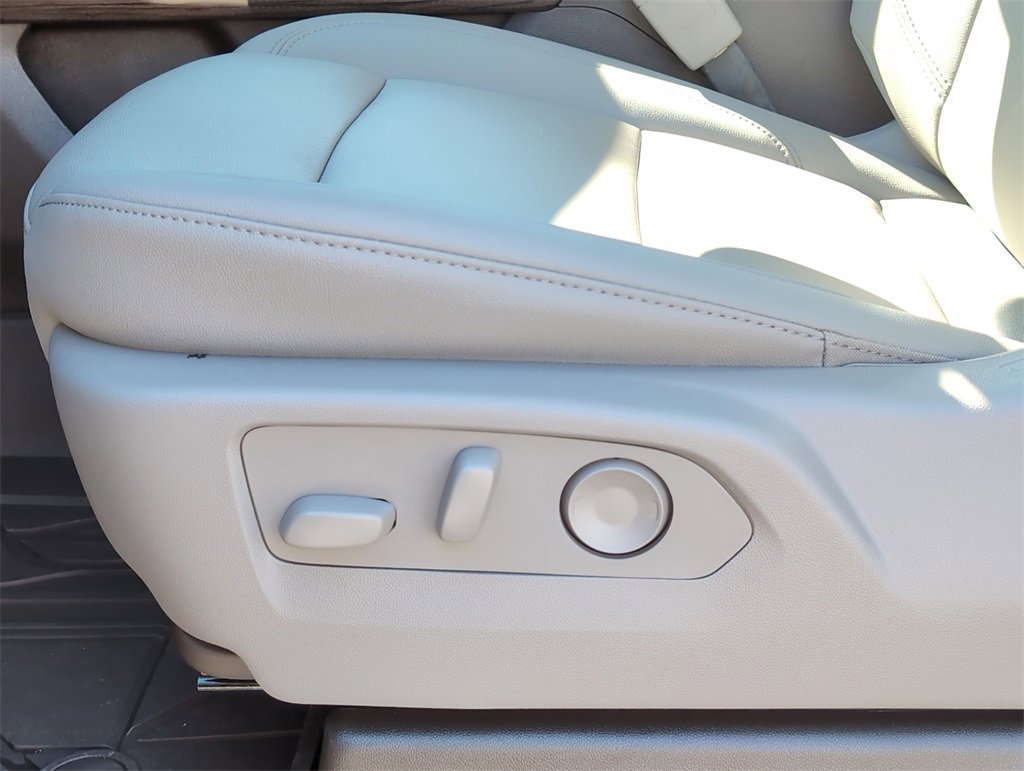 New 2026 Chevrolet Silverado 3500 LT image 10