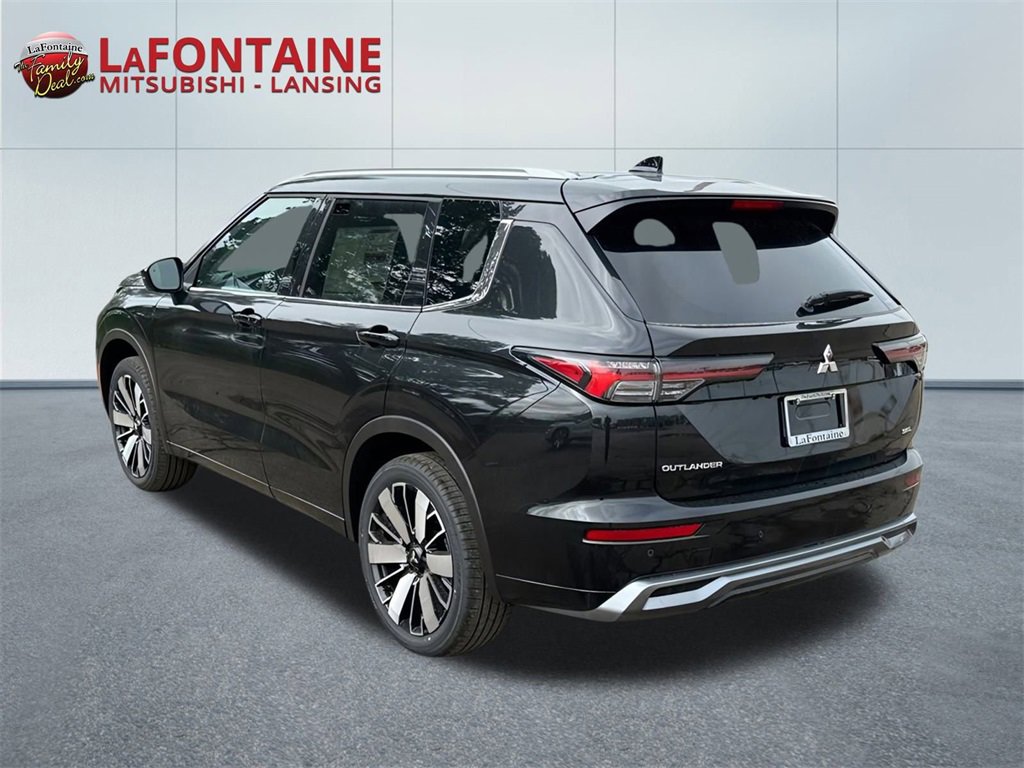 New 2025 Mitsubishi Outlander SEL image 5