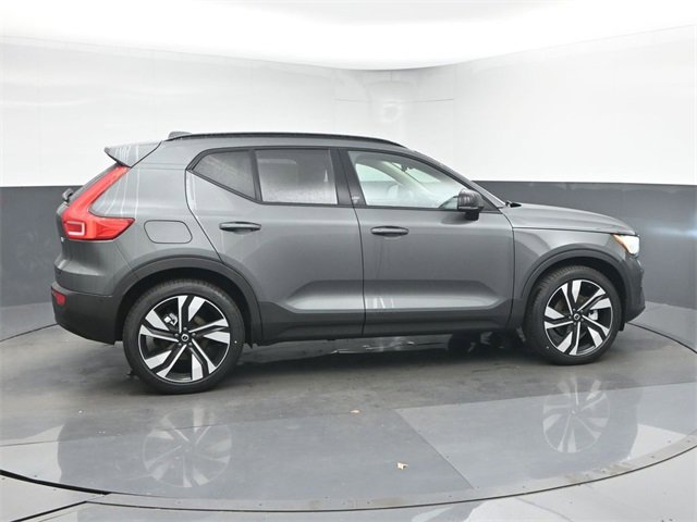 New 2026 Volvo XC40 B5 Ultra w/ Climate Package image 8