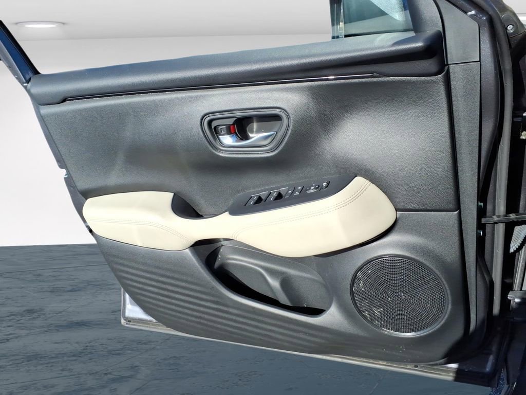 Used 2023 Honda HR-V LX image 25