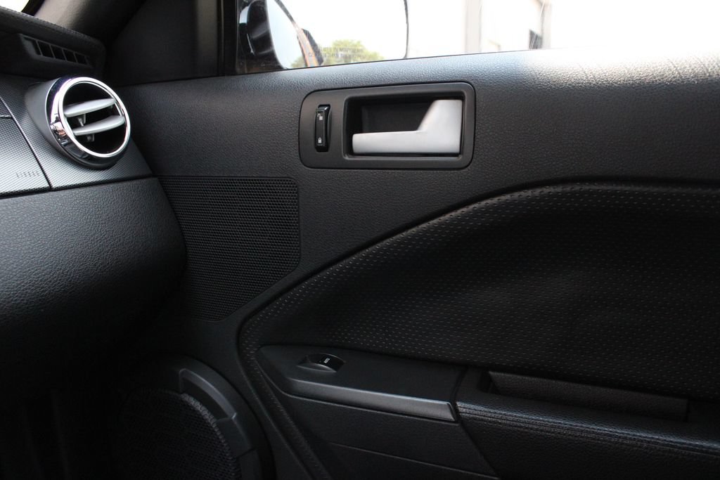Used 2007 Ford Mustang GT RWD image 19