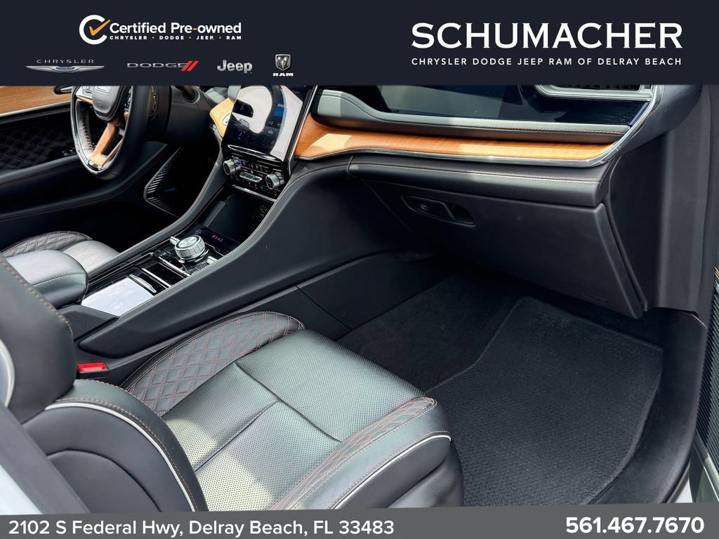 Used 2023 Jeep Grand Cherokee L Summit AWD/4WD image 20
