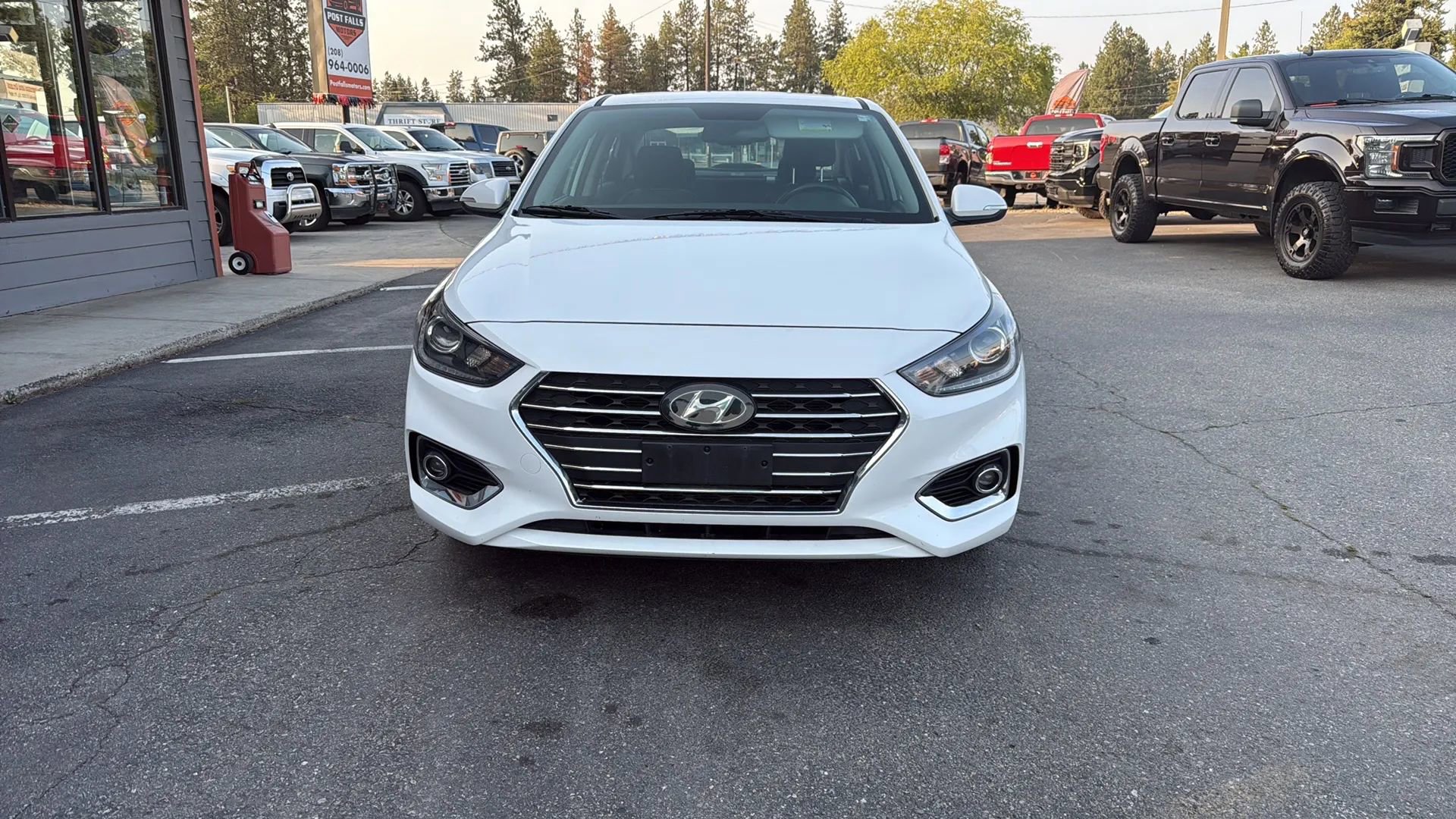 Used 2022 Hyundai Accent Limited image 4