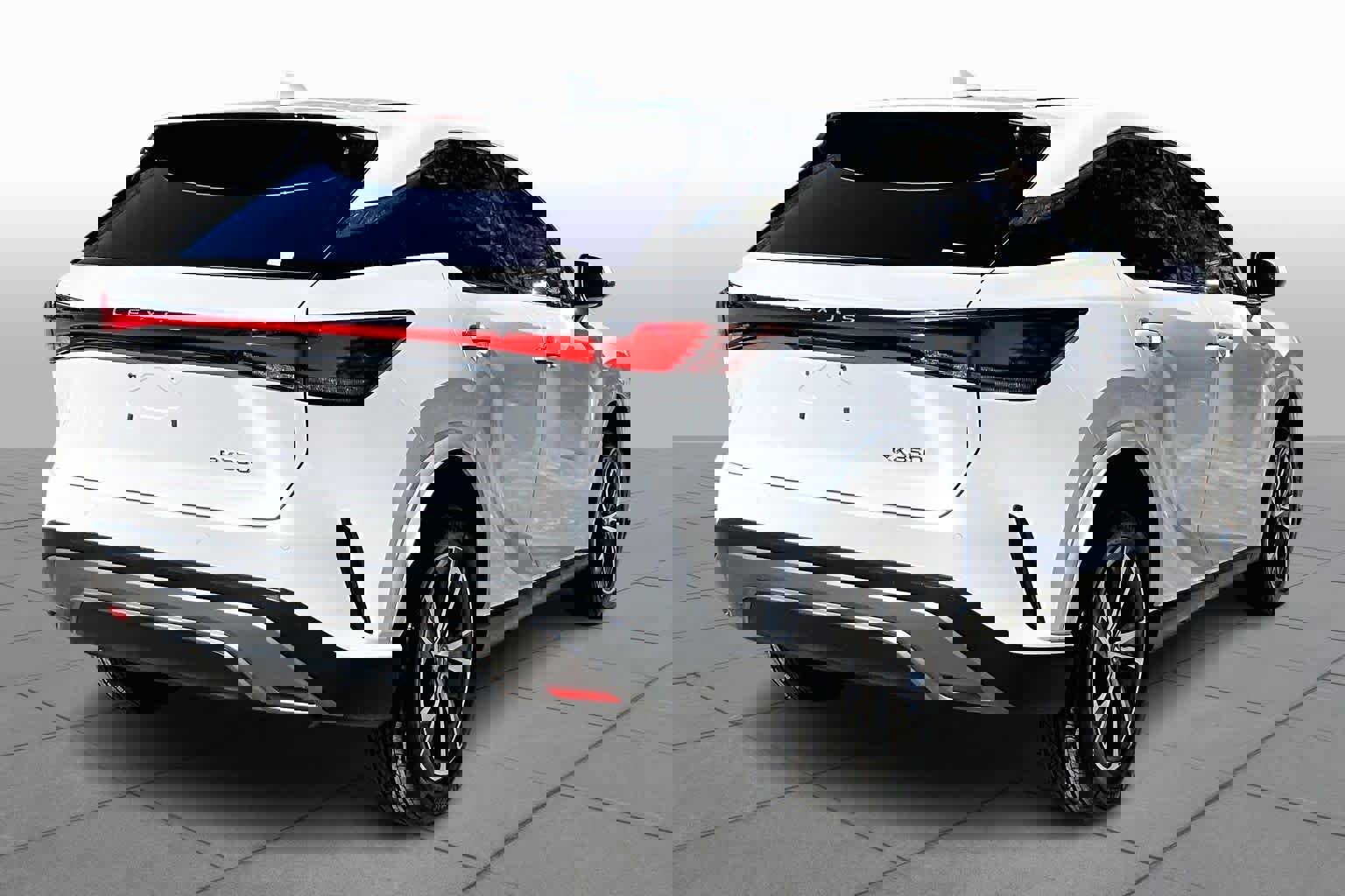 Used 2024 Lexus RX 350 w/ Technology Package image 13