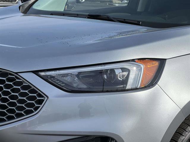 Used 2024 Ford Edge SEL w/ Convenience Package image 7