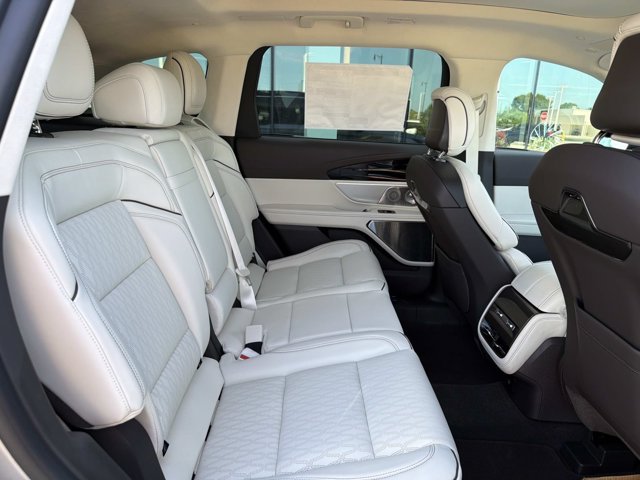 New 2026 Lincoln Nautilus Black Label w/ Jet Appearance Package AWD/4WD image 22
