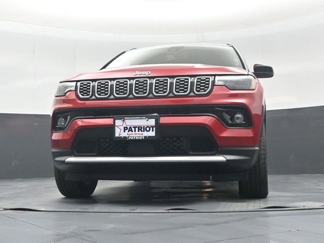 Used 2025 Jeep Compass Limited image 44