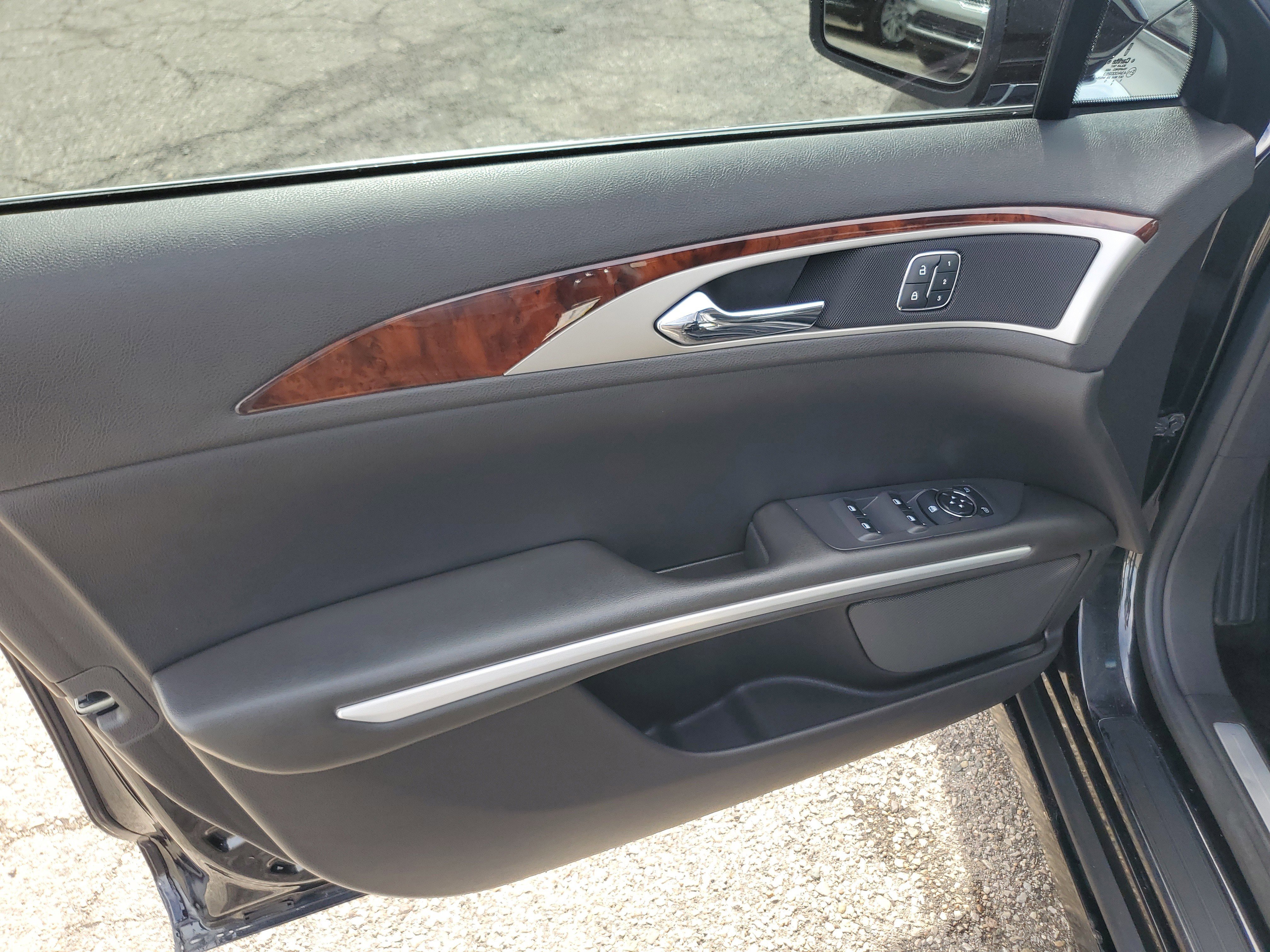 Used 2013 Lincoln MKZ FWD image 10