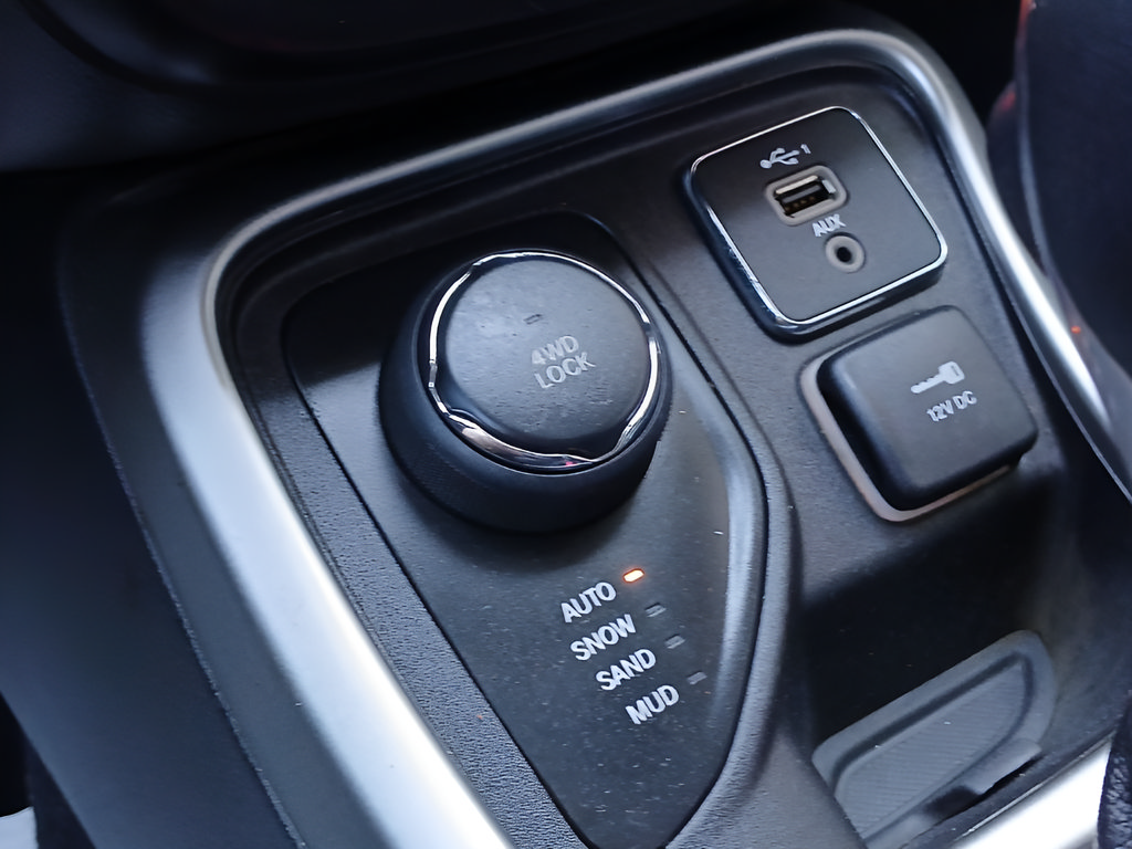 Used 2021 Jeep Compass Latitude AWD/4WD image 20