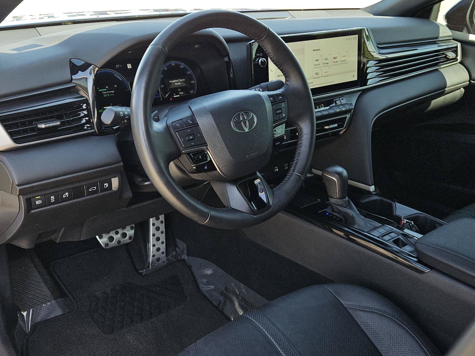 Used 2025 Toyota Camry XSE FWD image 25