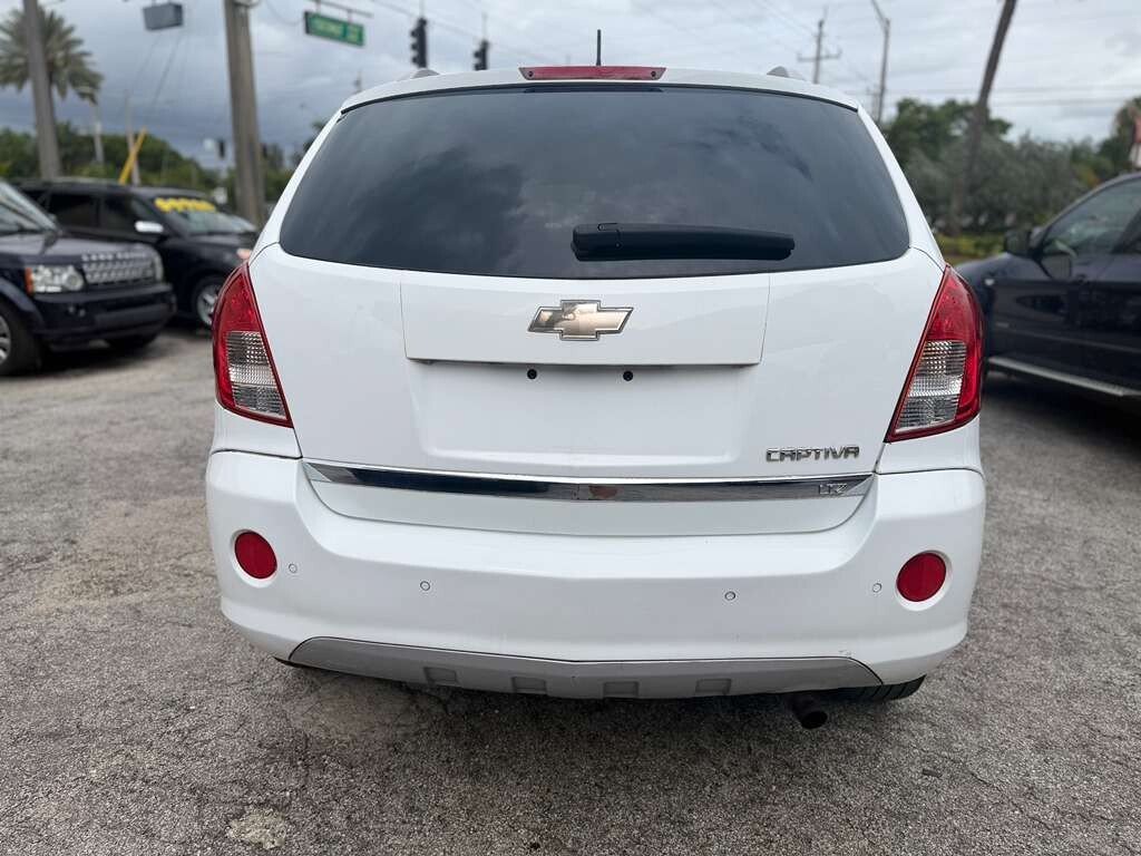 Used 2014 Chevrolet Captiva Sport LTZ FWD image 4