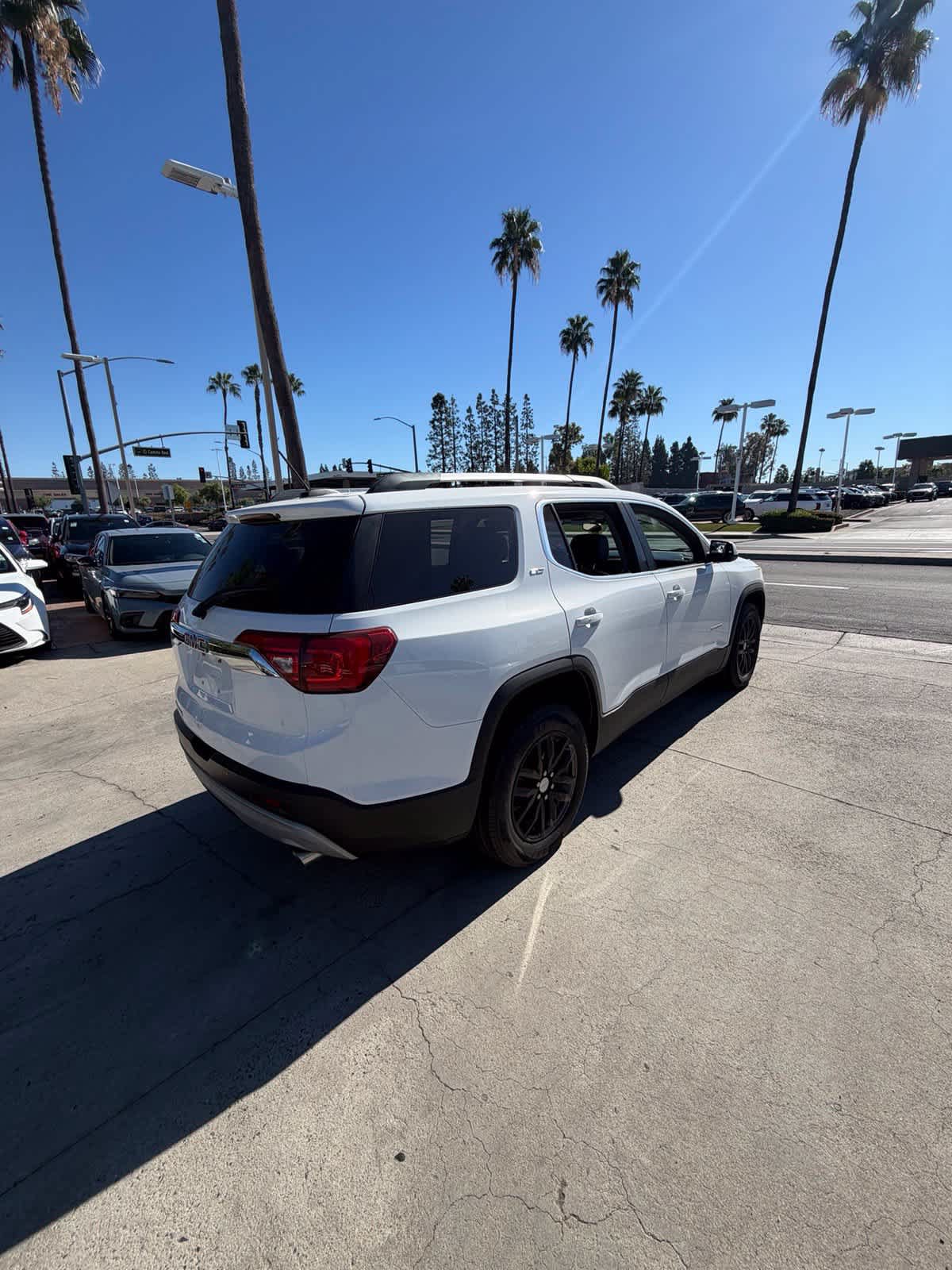 Used 2018 GMC Acadia SLT FWD image 5