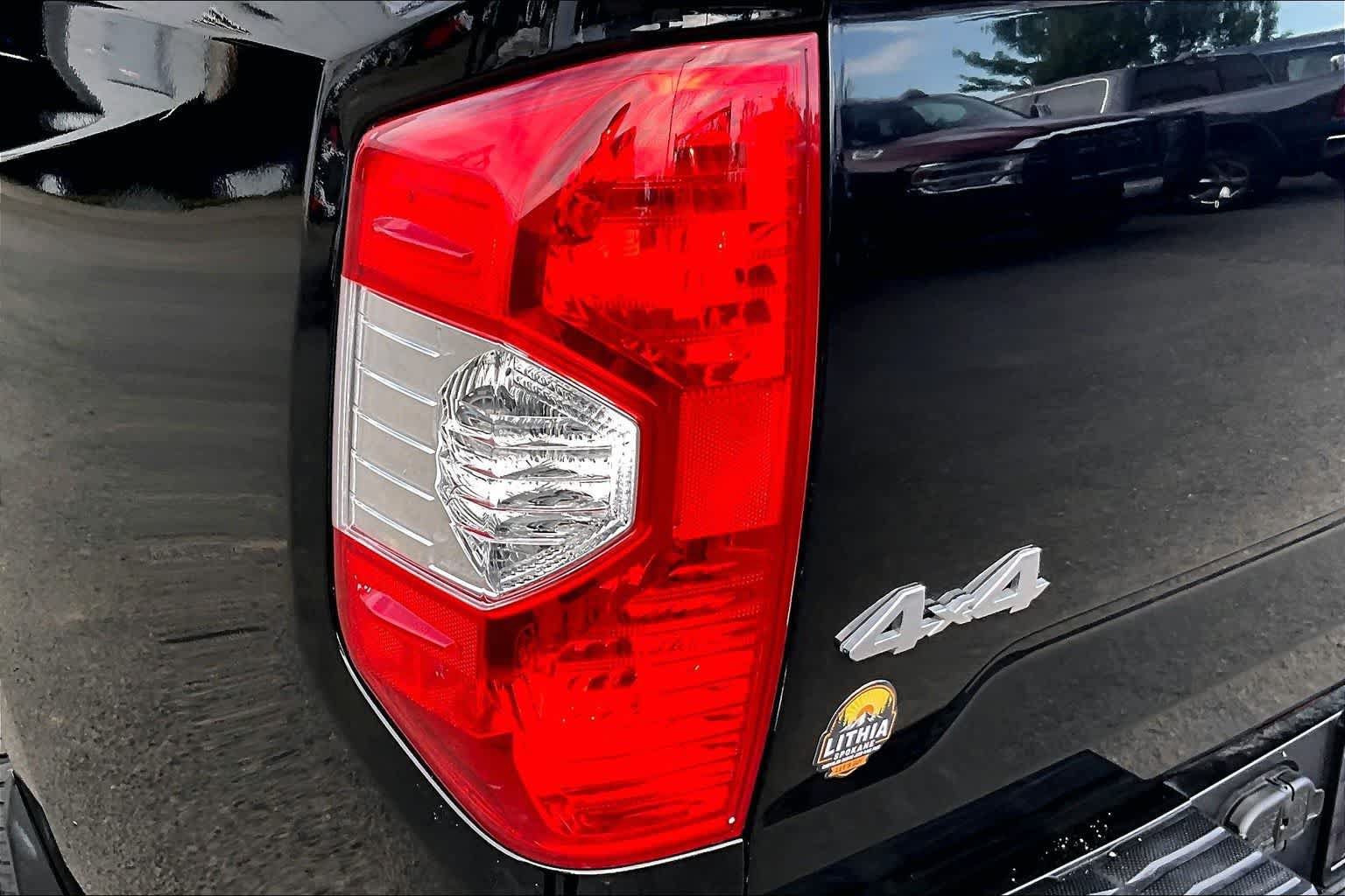 Used 2019 Toyota Tundra Platinum AWD/4WD image 32