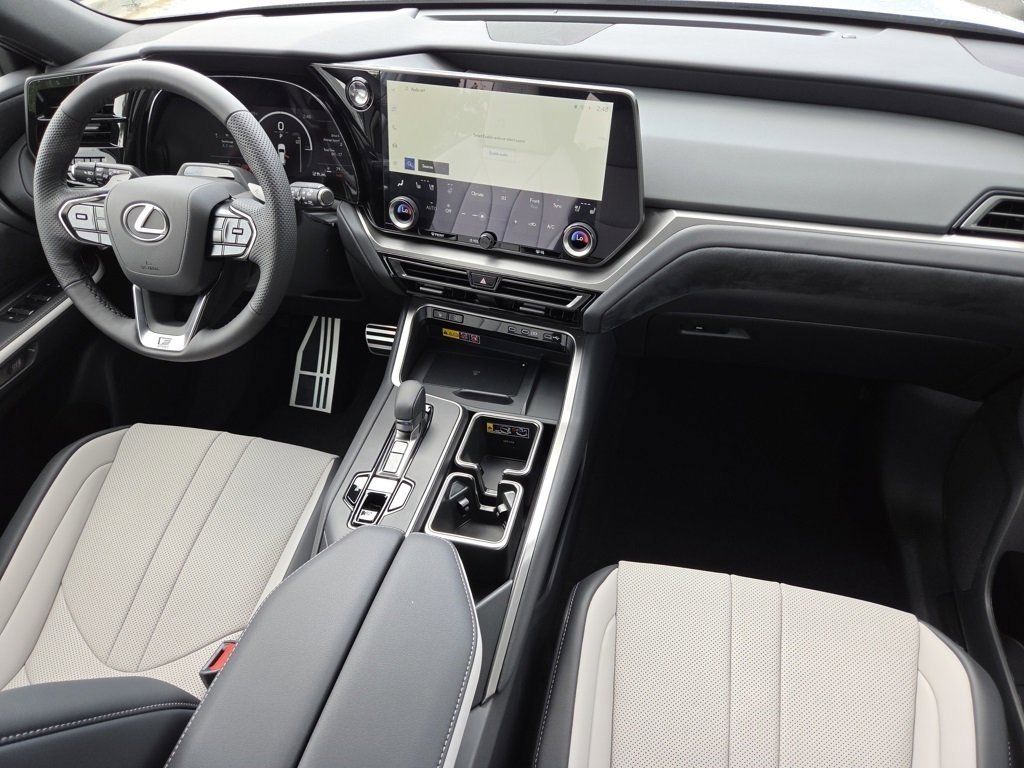 Certified 2025 Lexus TX 500h AWD w/ Technology Package image 39
