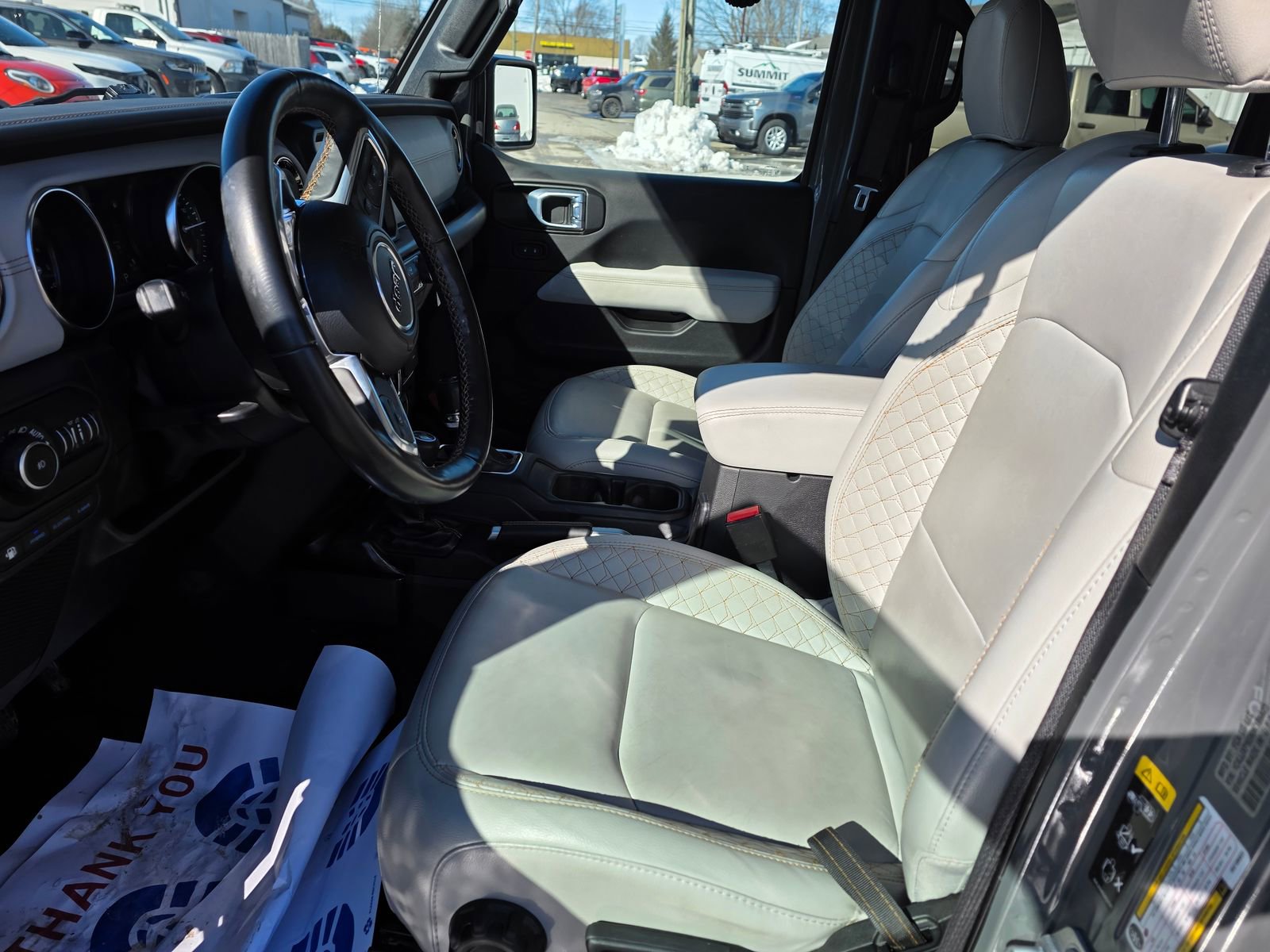 Used 2022 Jeep Wrangler Unlimited Sahara image 10