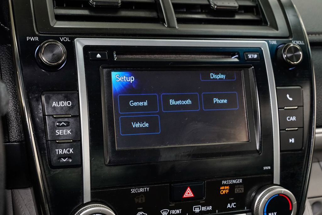 Used 2013 Toyota Camry LE image 15