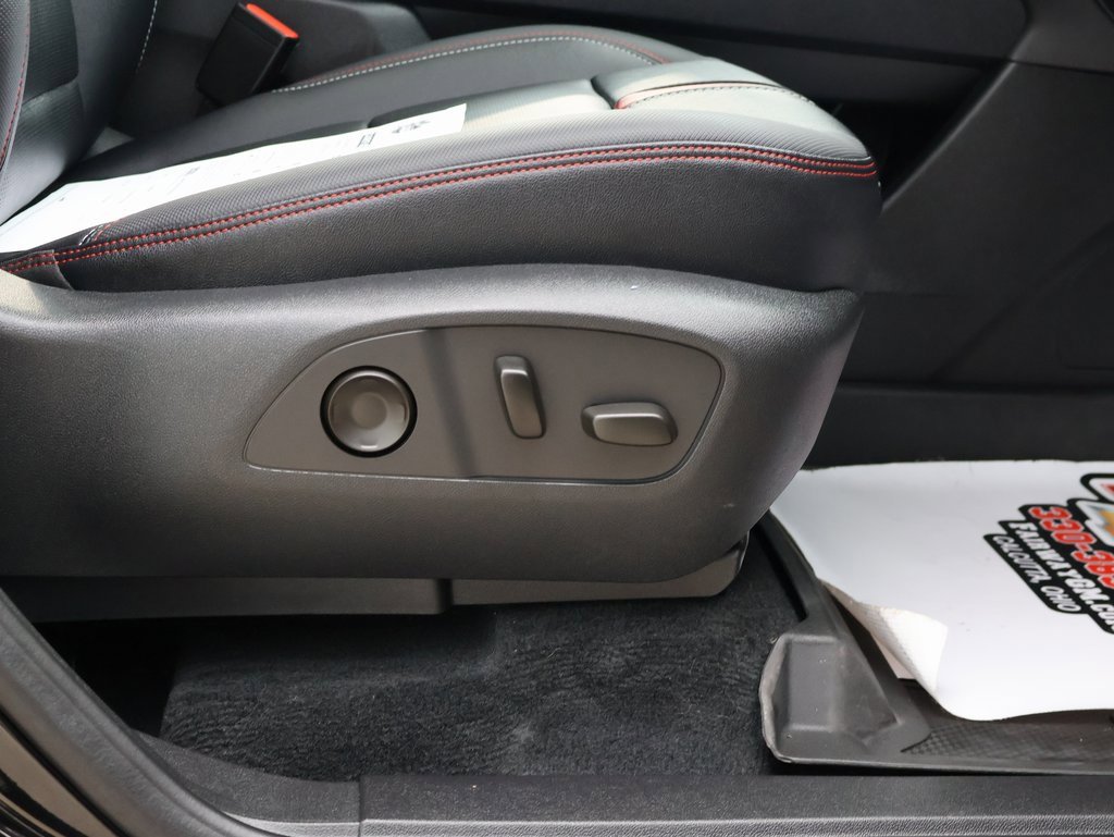 Certified 2024 Chevrolet Traverse RS w/ LPO, Floor Liner Package image 40