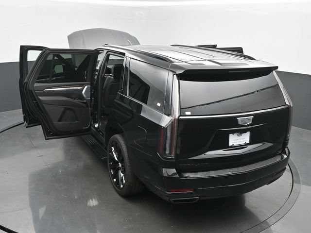 Certified 2026 Cadillac Escalade Platinum Sport w/ LPO, ONYX Package AWD/4WD image 64