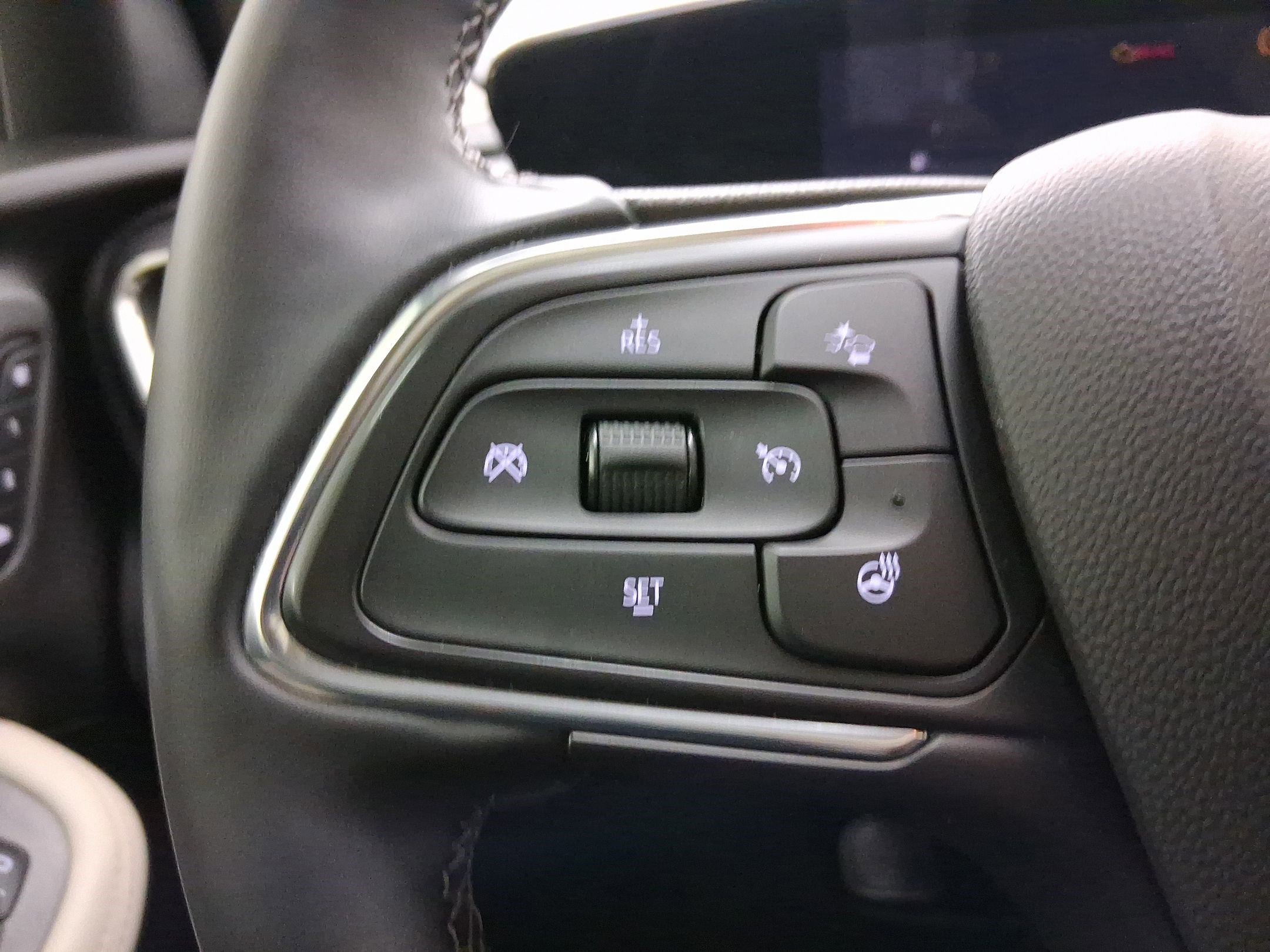 Used 2025 Buick Encore GX Avenir w/ Avenir Technology Package image 15