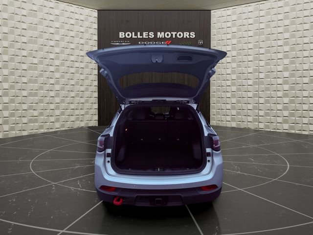 Certified 2025 Jeep Compass Trailhawk w/ Trailhawk Elite Group image 31