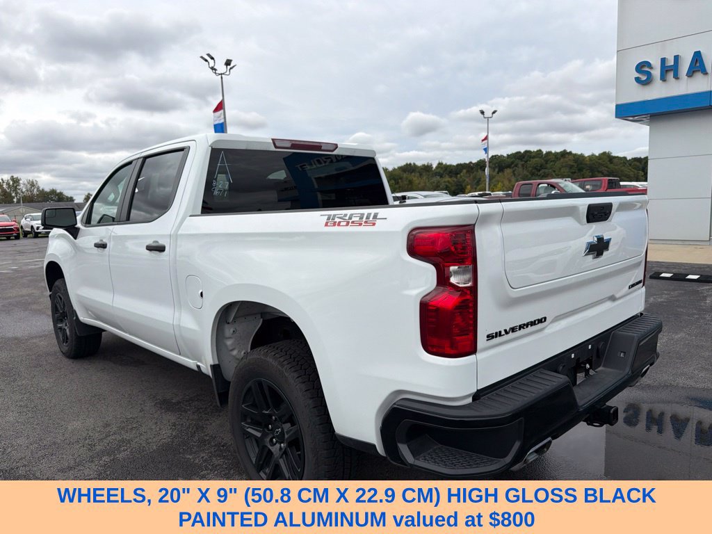 Used 2026 Chevrolet Silverado 1500 Custom Trail Boss w/ LPO, Dark Essentials Package AWD/4WD image 3