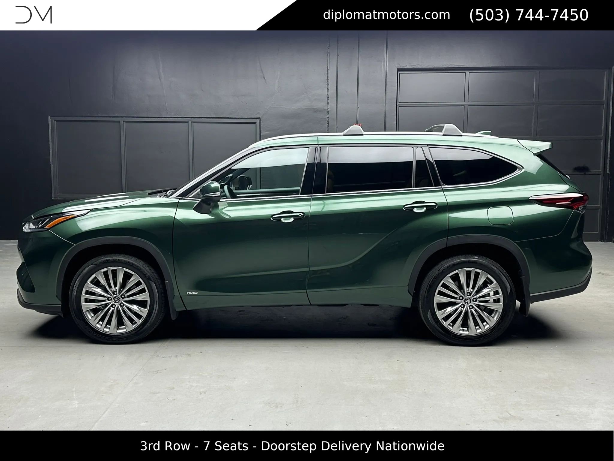 Used 2025 Toyota Highlander Platinum image 4