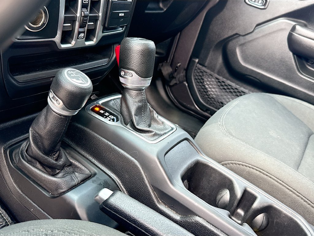 Used 2019 Jeep Wrangler Unlimited Sport S AWD/4WD image 17