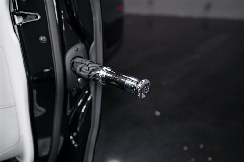 Used 2023 Rolls-Royce Cullinan Black Badge w/ Dark Exterior Package AWD/4WD image 31