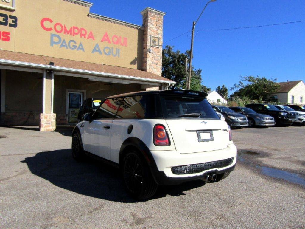Used 2010 MINI Cooper S FWD image 4