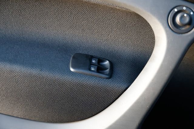 Used 2016 smart fortwo passion image 36