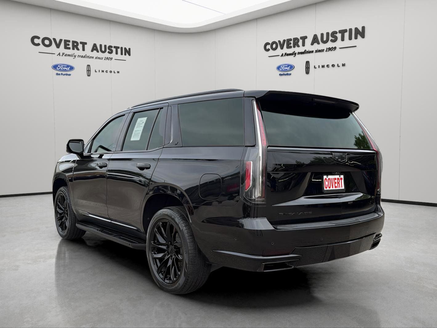 Used 2021 Cadillac Escalade Sport Platinum AWD/4WD image 3