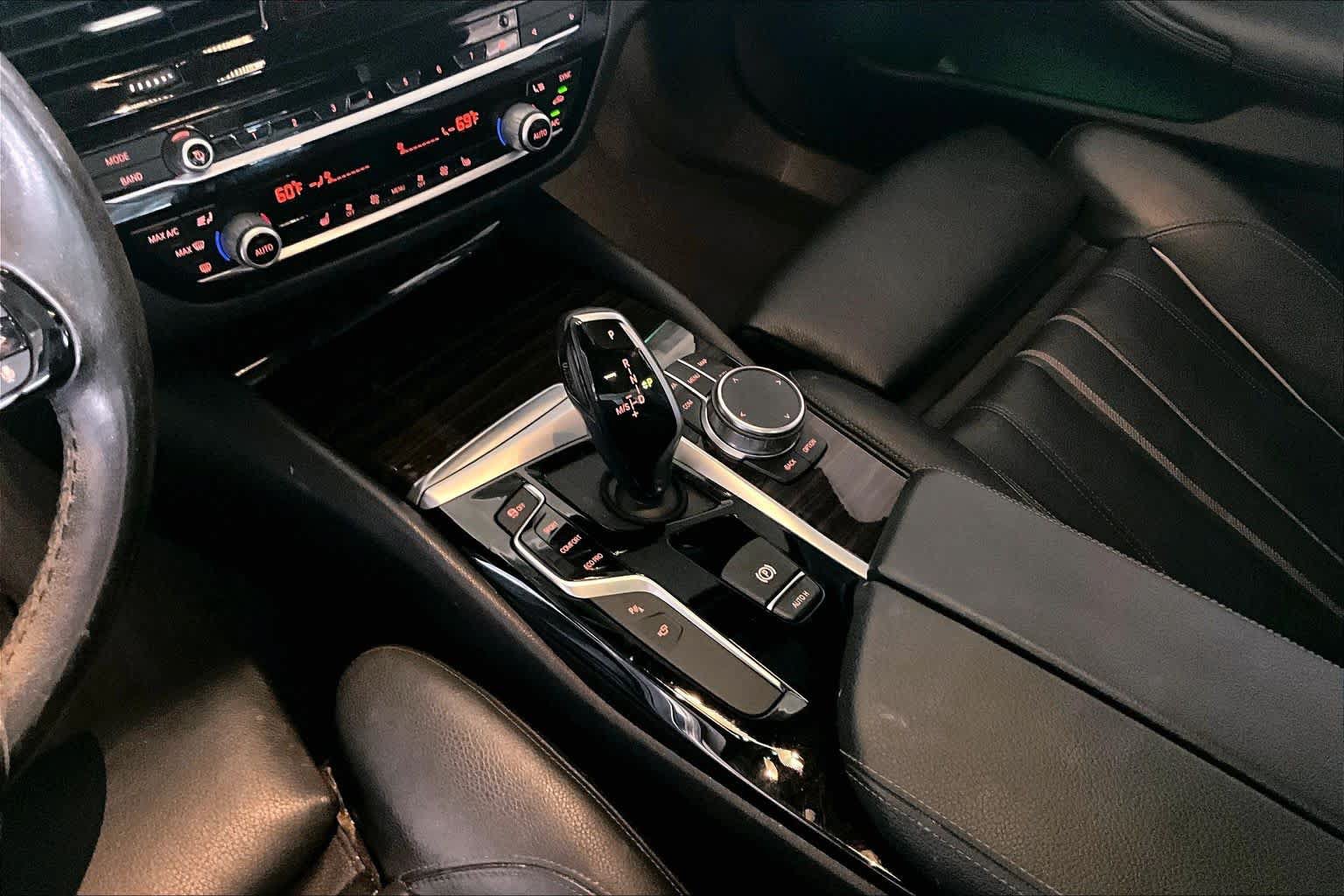 Used 2020 BMW 540i w/ Convenience Package RWD image 15