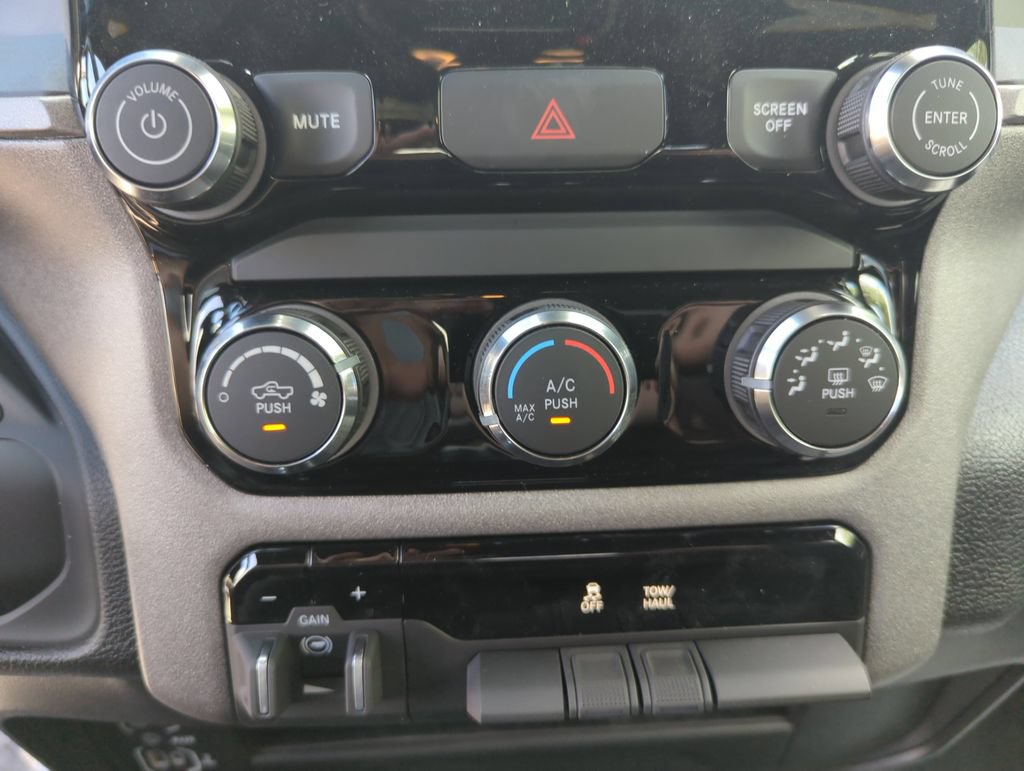 New 2026 RAM 2500 Warlock AWD/4WD image 24