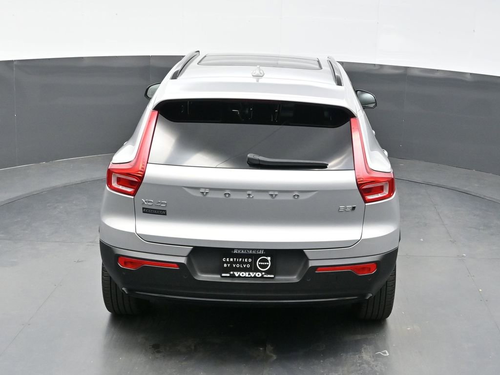 Used 2025 Volvo XC40 B5 Plus image 33