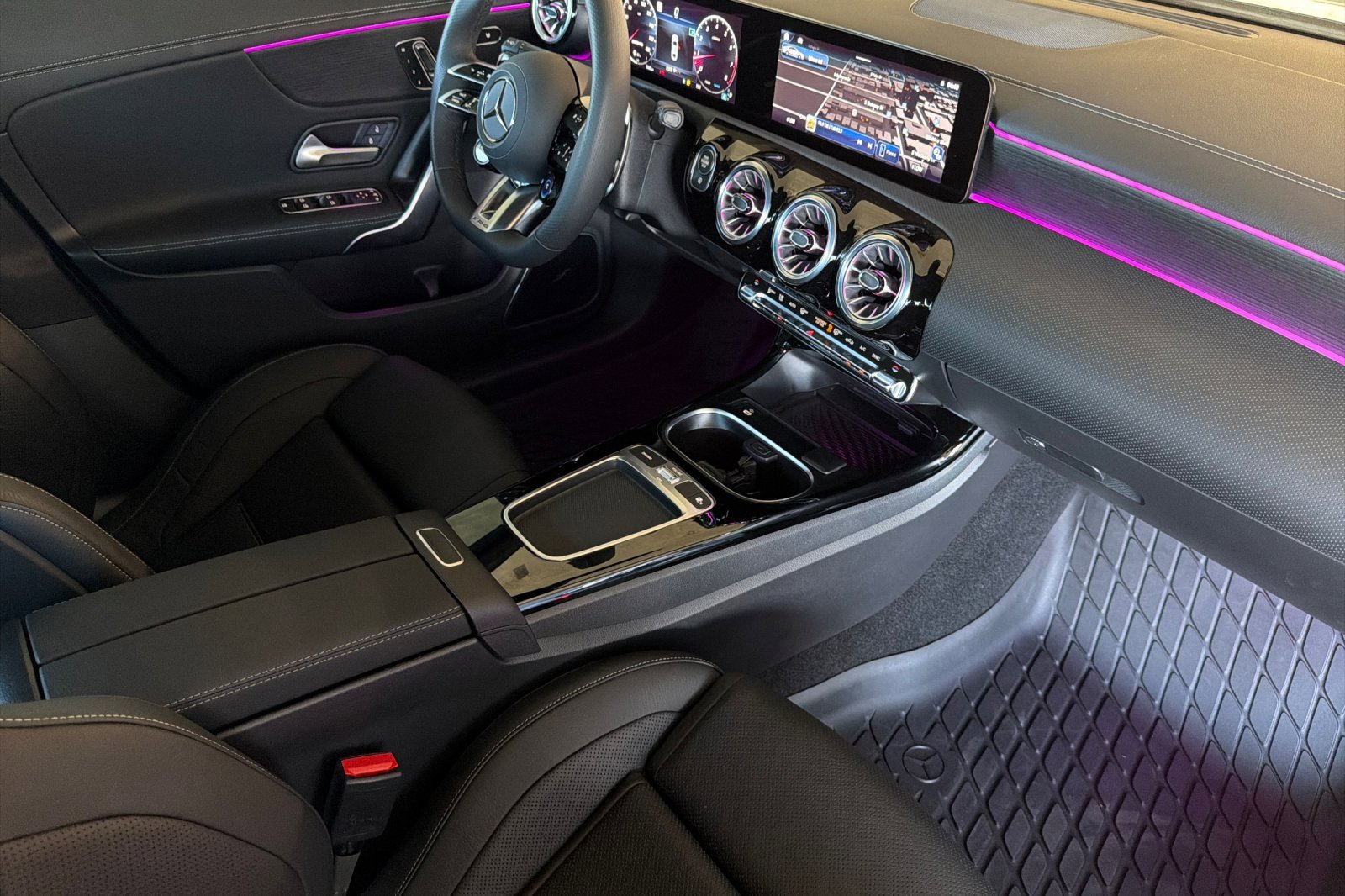New 2025 Mercedes-Benz CLA 35 AMG 4MATIC image 14