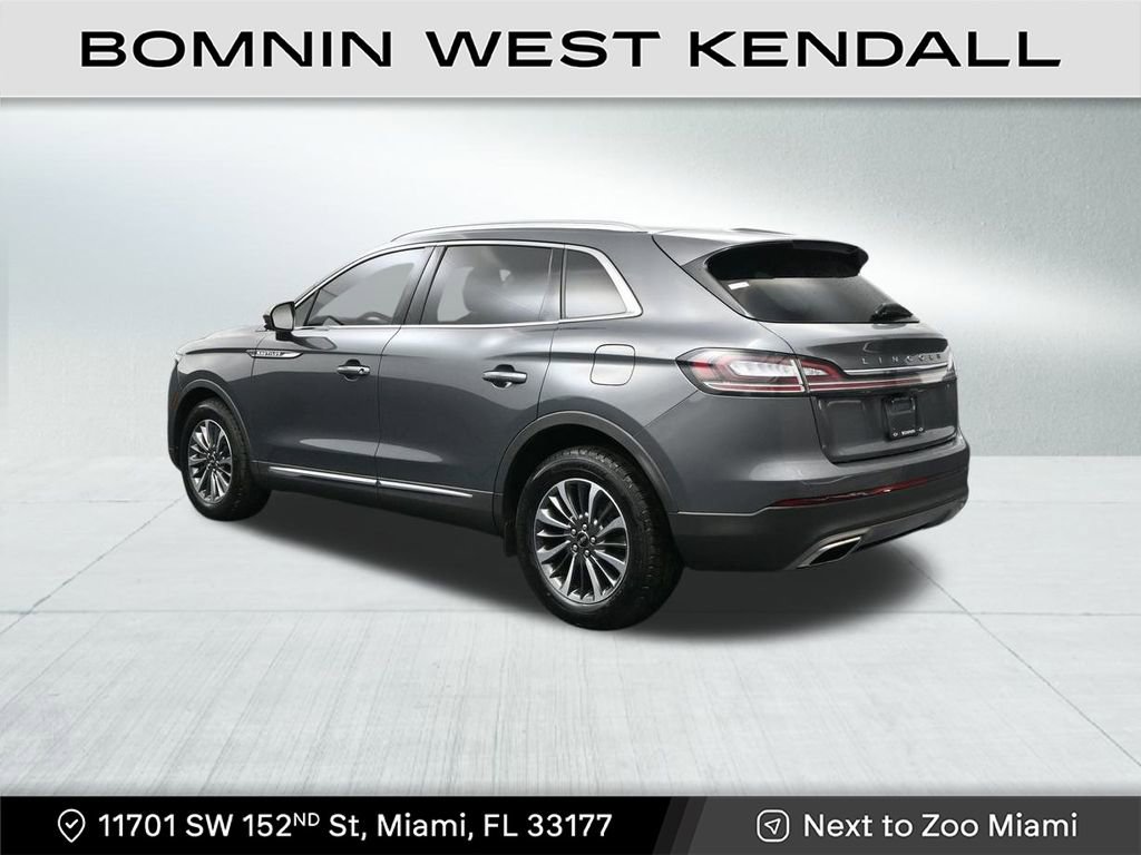 Used 2023 Lincoln Nautilus AWD w/ Premium Package image 3