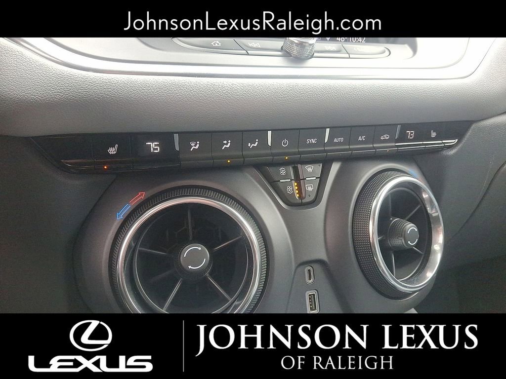 Used 2020 Chevrolet Blazer LT FWD image 19