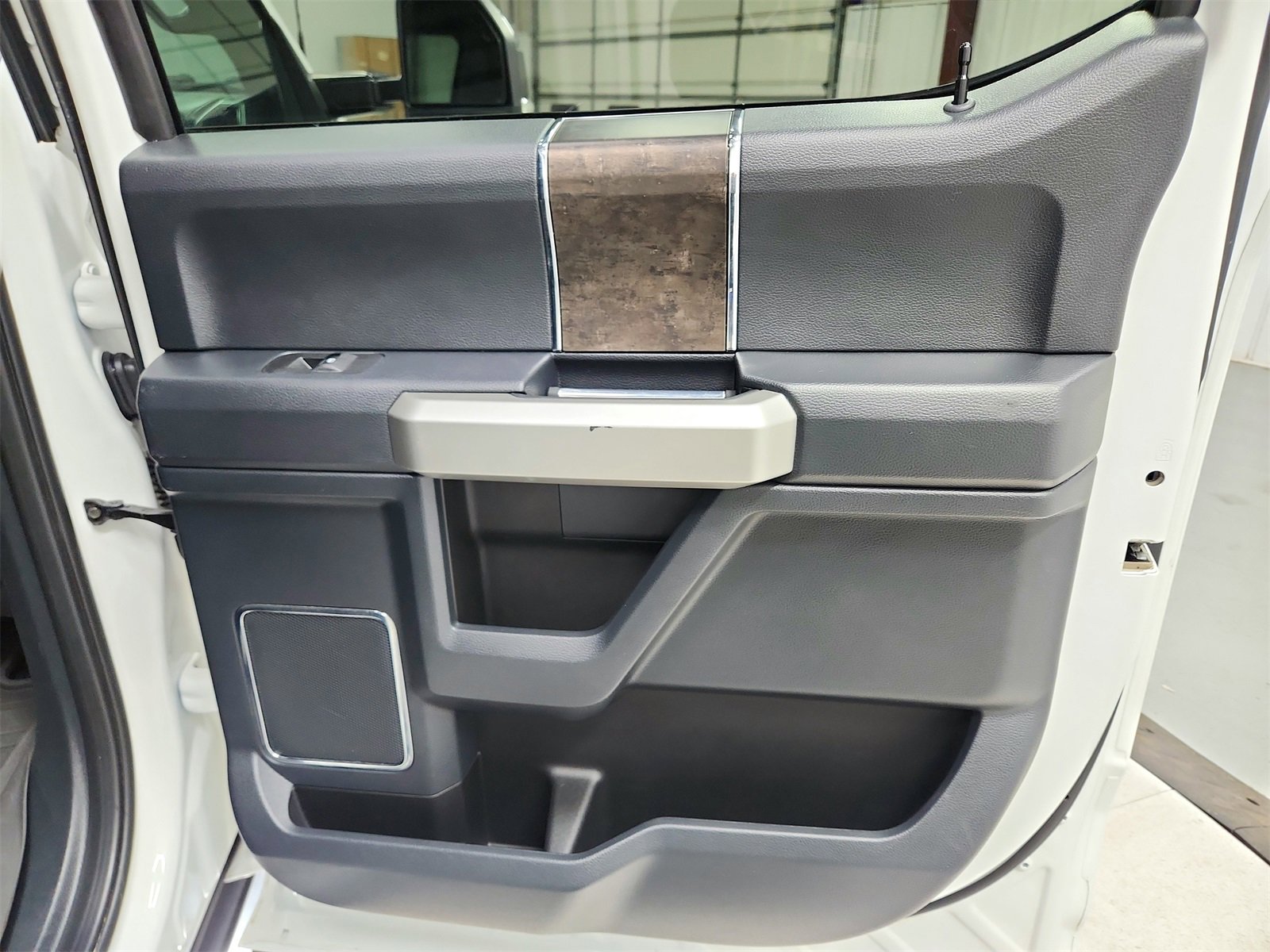 Used 2022 Ford F250 Lariat w/ Lariat Ultimate Package image 44