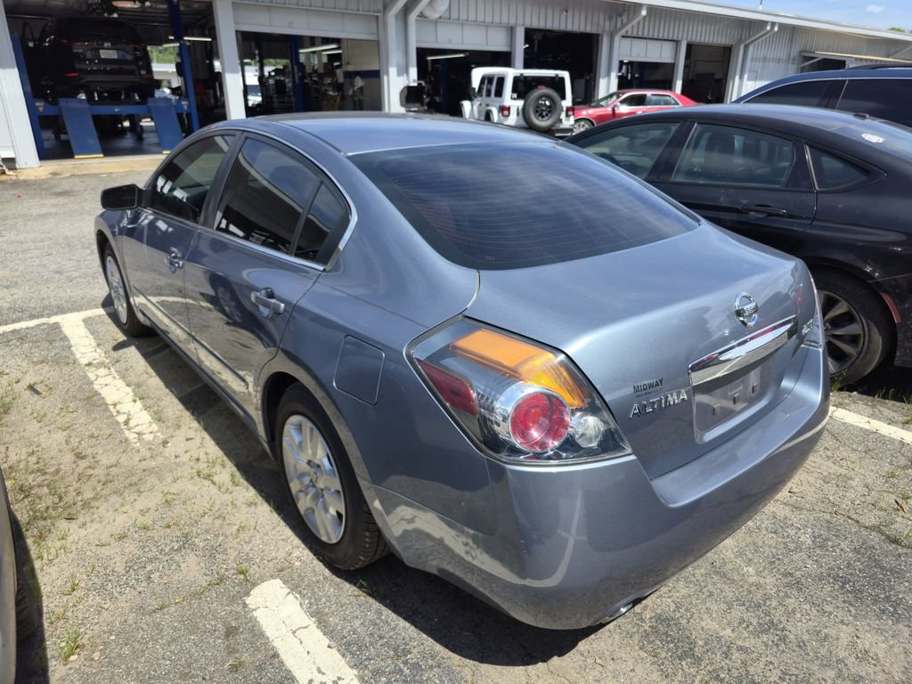 Used 2011 Nissan Altima 2.5 S FWD image 3