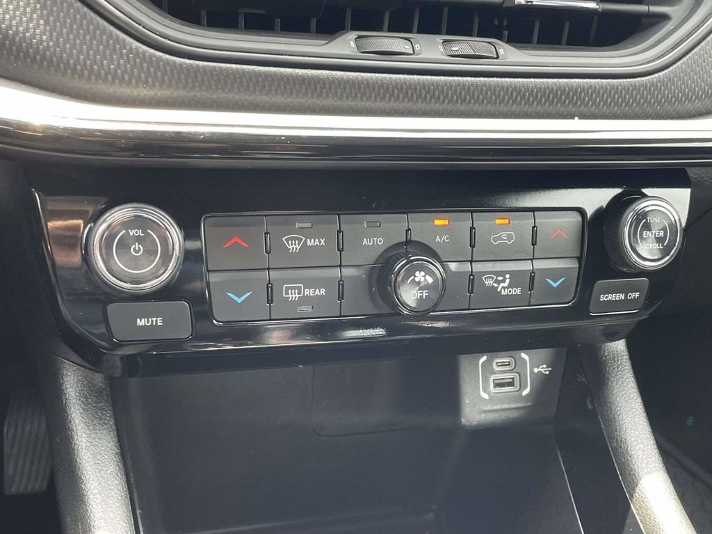 Certified 2025 Jeep Compass Trailhawk AWD/4WD image 38